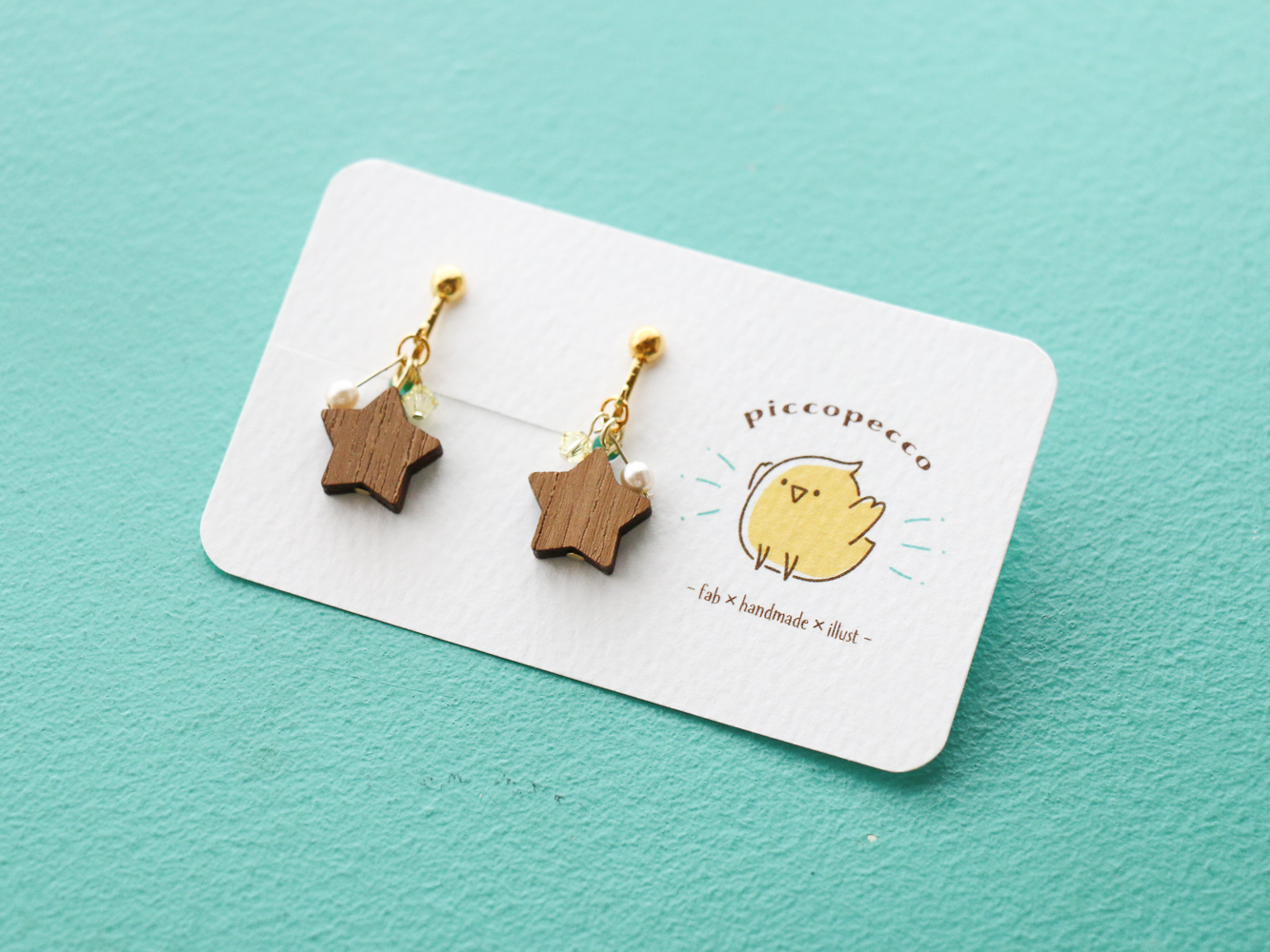 チークの星ピアス