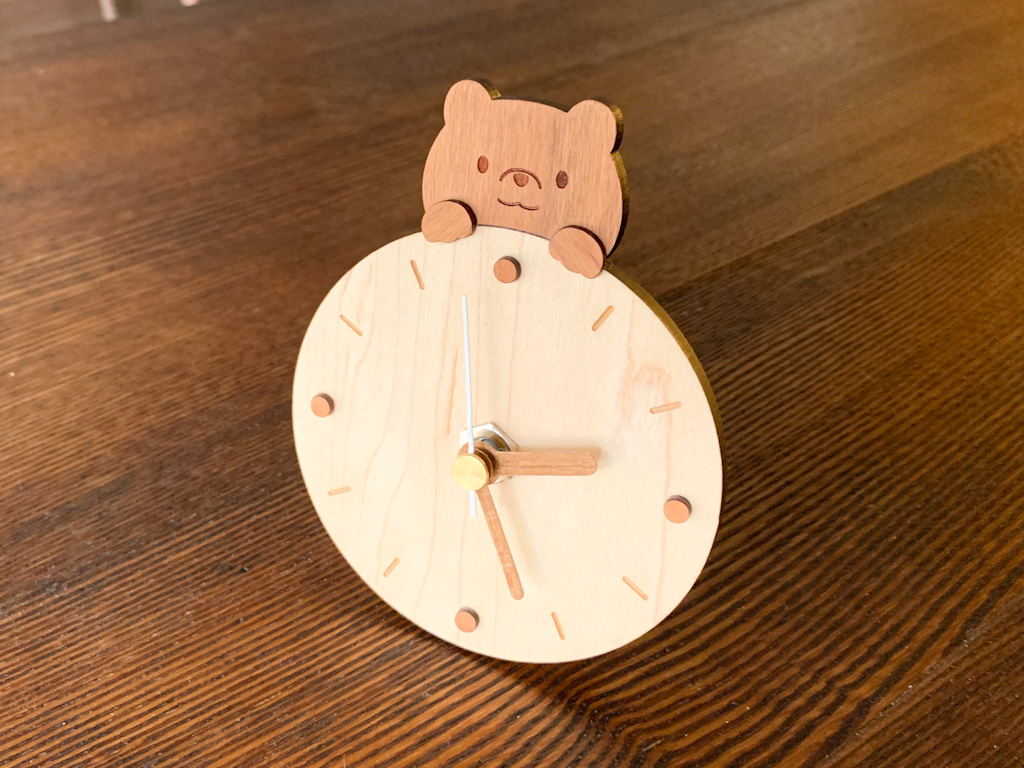 ひょっこりくまのちいさな時計